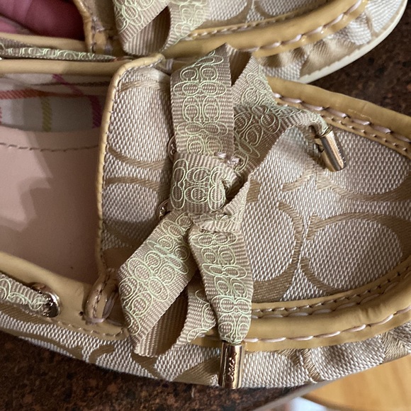 Coach Carisa (A0298) Flats/Loafers in Mint Condition, Size 7.5B - Picture 8 of 10